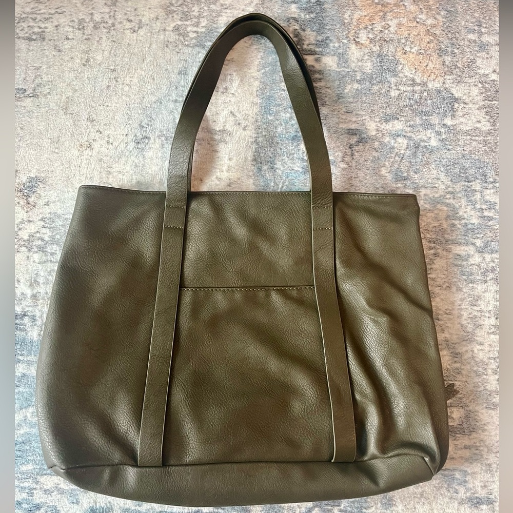 Universal Thread Tote